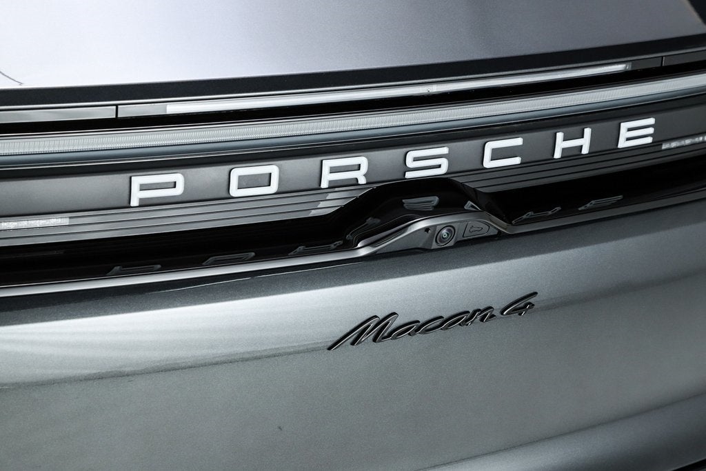 2025 Porsche Macan Electric 4