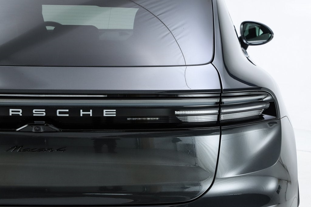 2025 Porsche Macan Electric 4