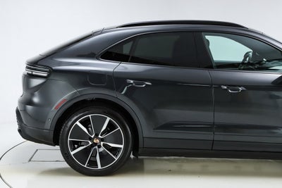 2025 Porsche Macan Electric 4