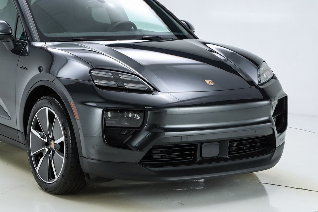 2025 Porsche Macan Electric 4
