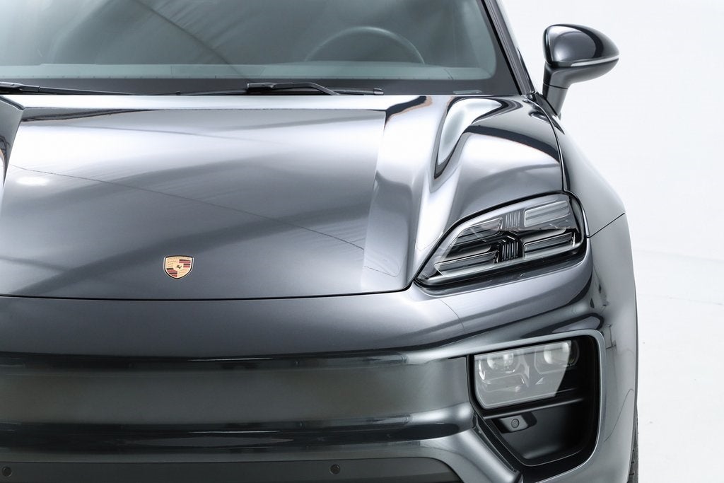 2025 Porsche Macan Electric 4