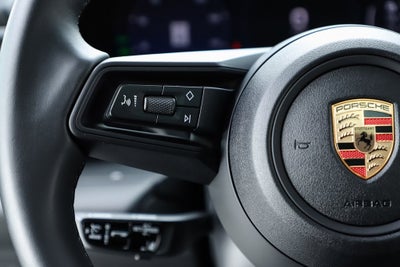 2025 Porsche Macan Electric 4