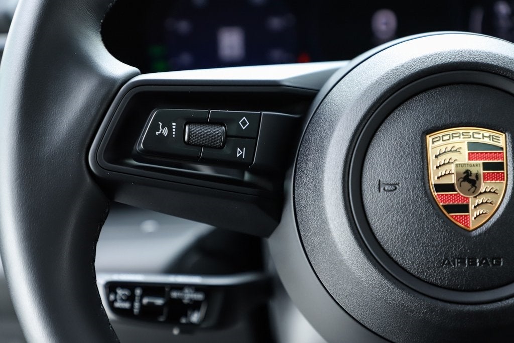 2025 Porsche Macan Electric 4