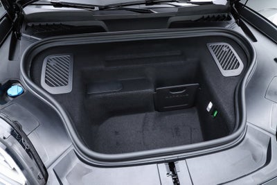 2025 Porsche Macan Electric 4