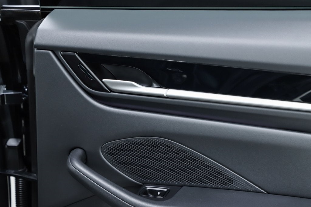 2025 Porsche Macan Electric 4