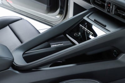 2025 Porsche Macan Electric 4