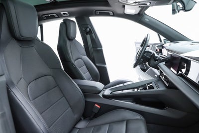 2025 Porsche Macan Electric 4