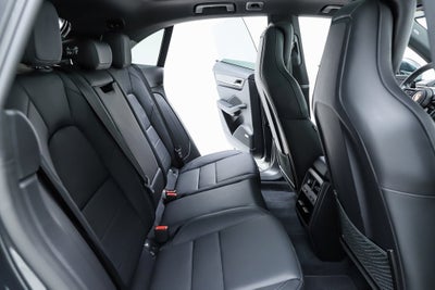 2025 Porsche Macan Electric 4