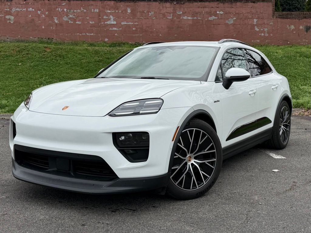 2025 Porsche Macan Electric 4