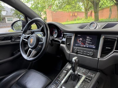 2017 Porsche Macan S