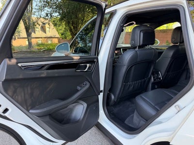 2020 Porsche Macan S
