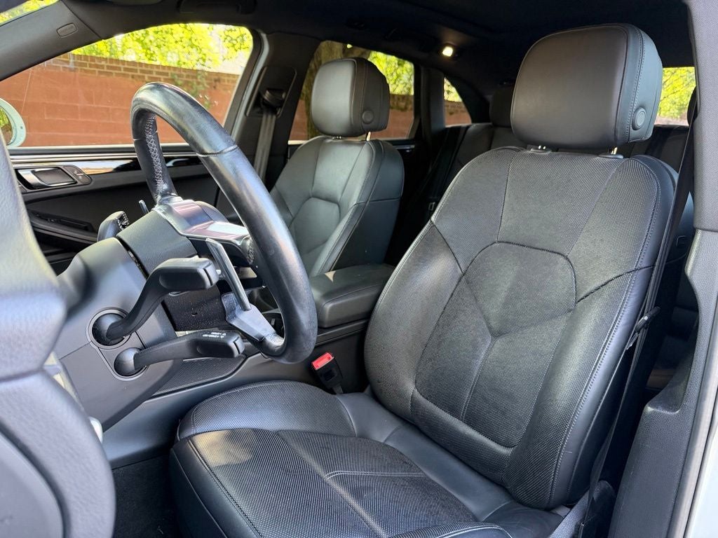 2020 Porsche Macan S
