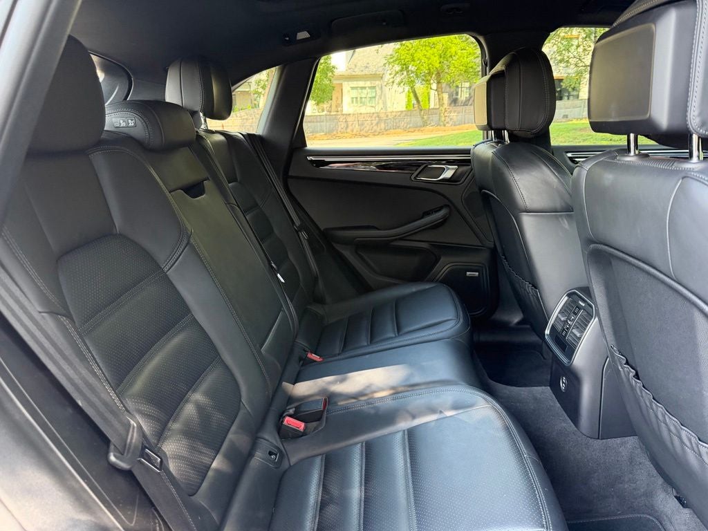 2021 Porsche Macan S