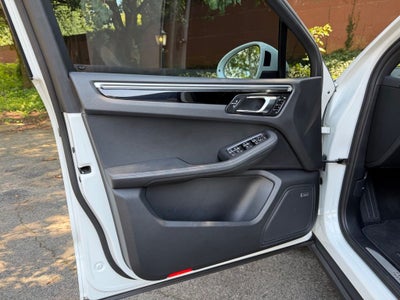 2021 Porsche Macan S