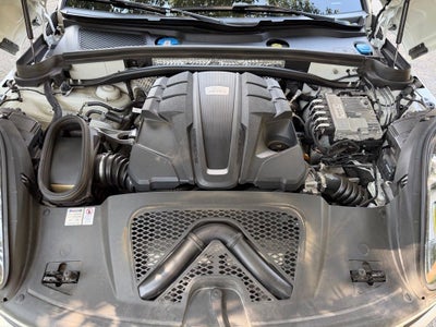 2021 Porsche Macan S