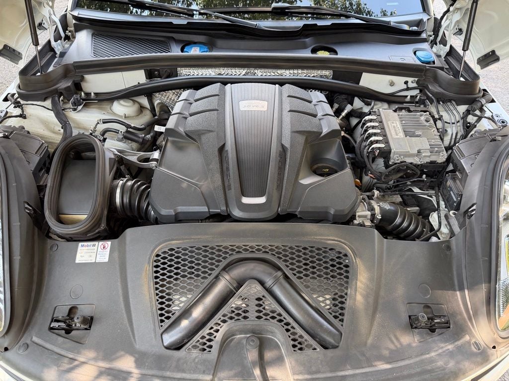 2021 Porsche Macan S