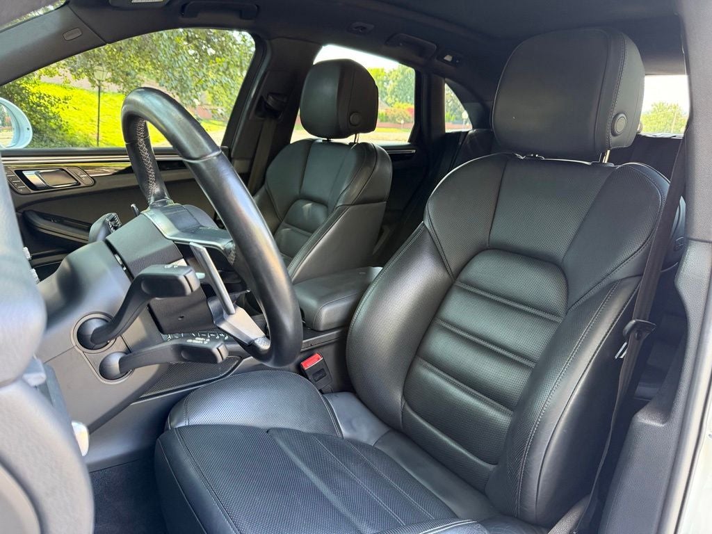 2021 Porsche Macan S