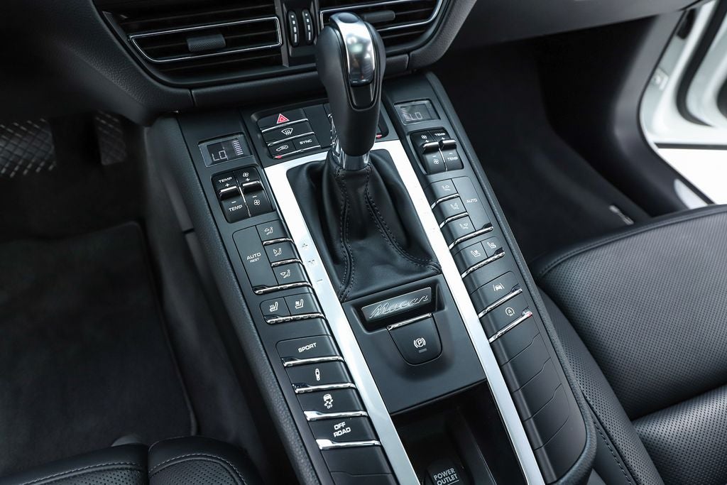 2021 Porsche Macan S
