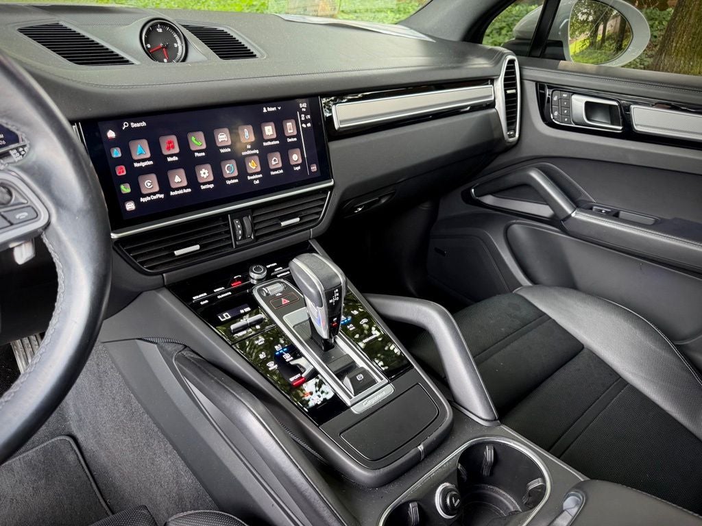 2023 Porsche Cayenne S Platinum Edition