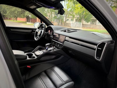 2023 Porsche Cayenne S Platinum Edition