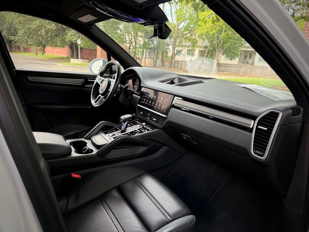 2023 Porsche Cayenne S Platinum Edition