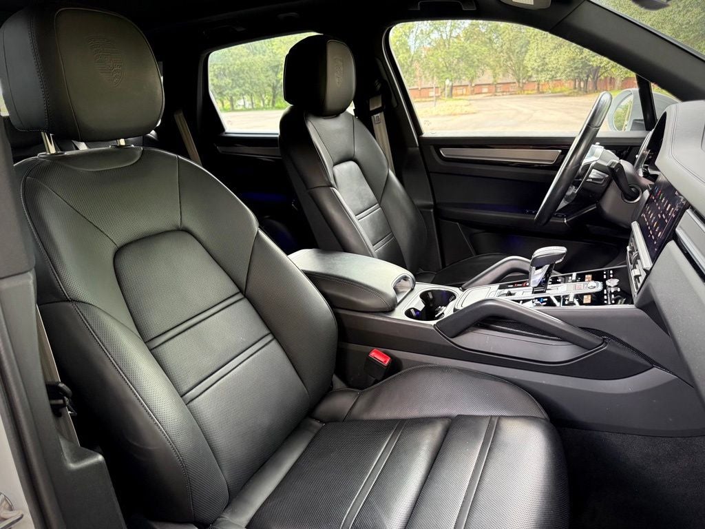 2023 Porsche Cayenne S Platinum Edition