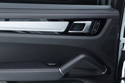 2023 Porsche Cayenne S Platinum Edition