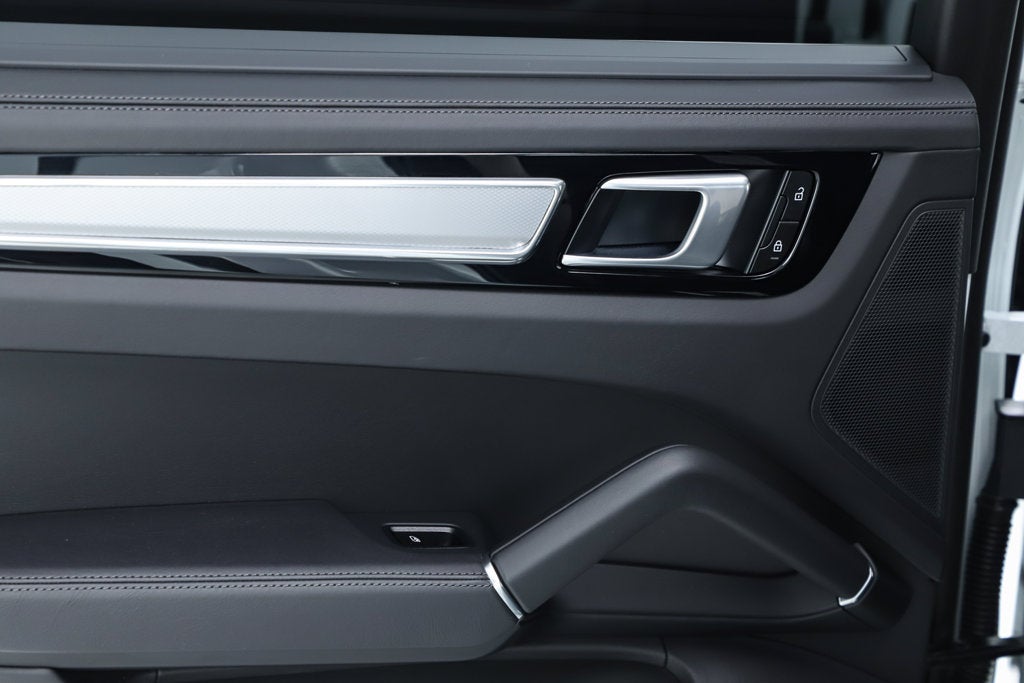 2023 Porsche Cayenne S Platinum Edition