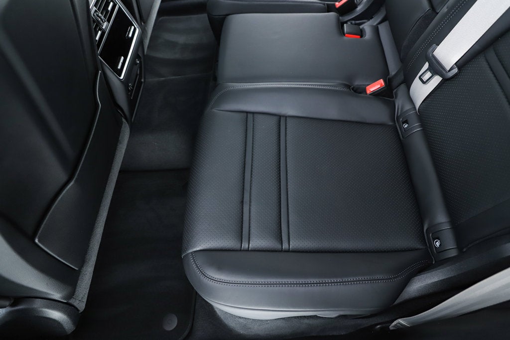 2023 Porsche Cayenne S Platinum Edition