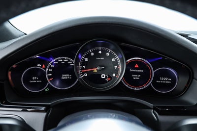 2023 Porsche Cayenne S Platinum Edition