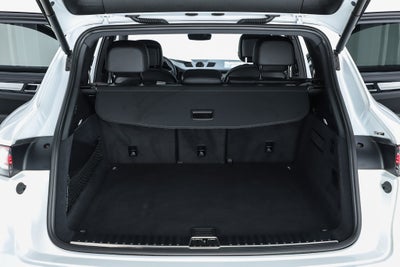 2023 Porsche Cayenne S Platinum Edition