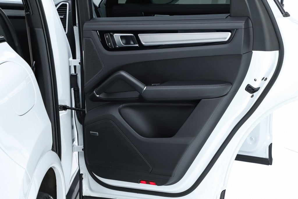 2023 Porsche Cayenne S Platinum Edition