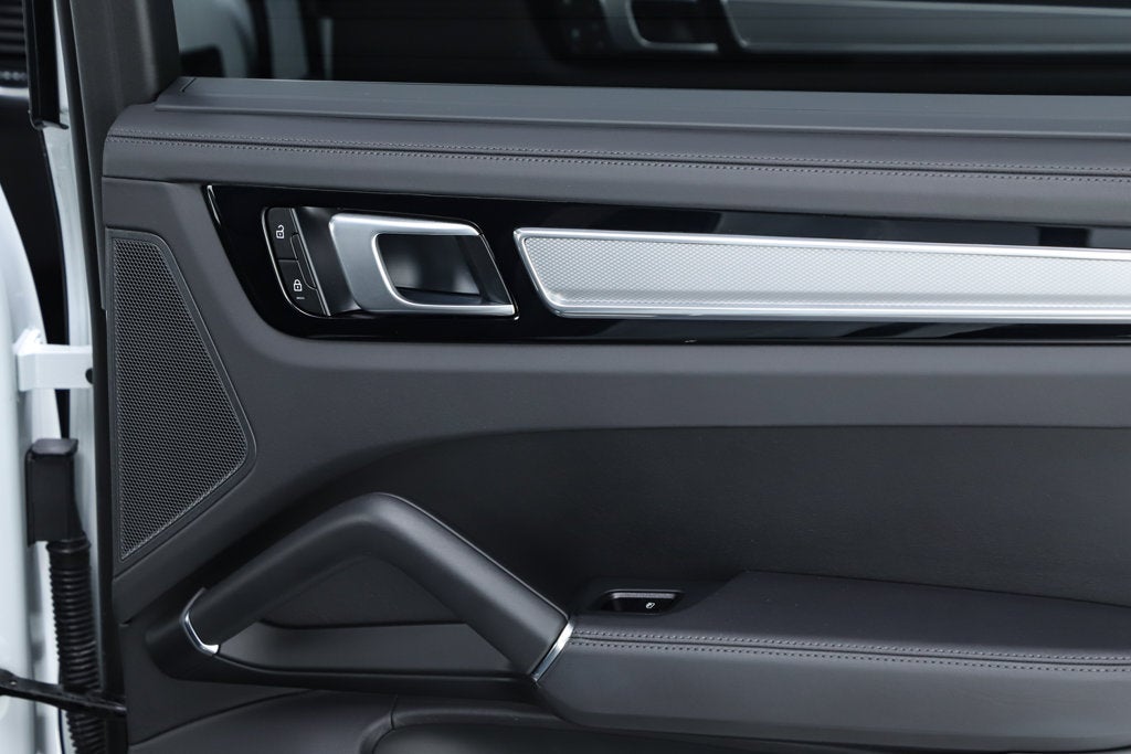 2023 Porsche Cayenne S Platinum Edition