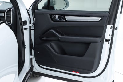 2023 Porsche Cayenne S Platinum Edition