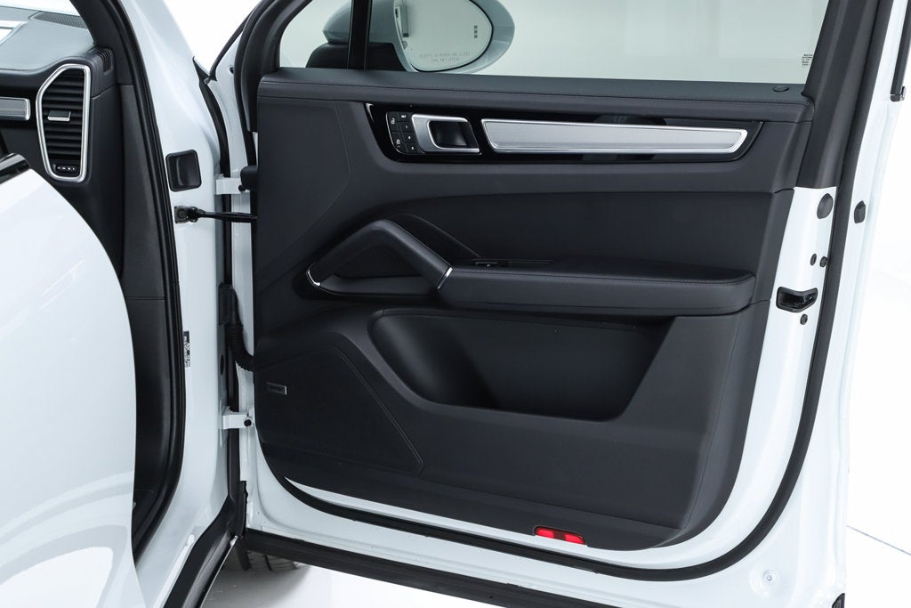 2023 Porsche Cayenne S Platinum Edition