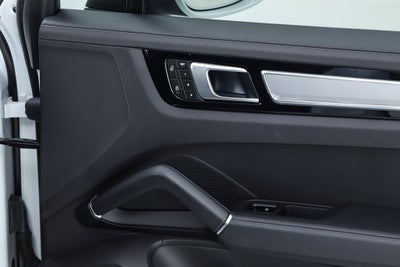 2023 Porsche Cayenne S Platinum Edition