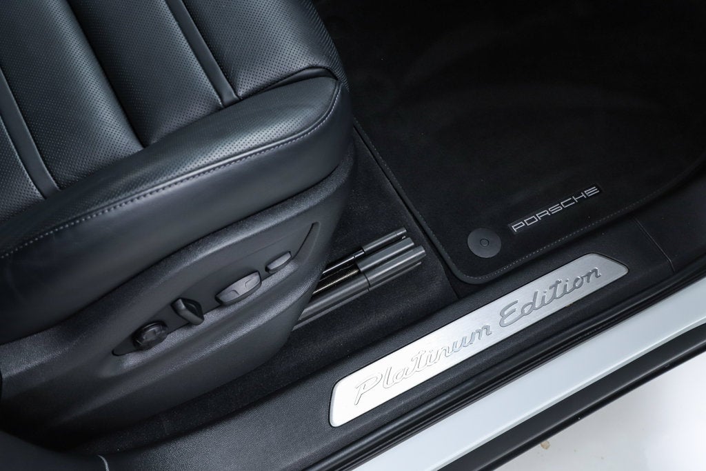 2023 Porsche Cayenne S Platinum Edition