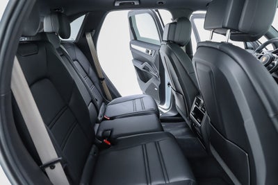 2023 Porsche Cayenne S Platinum Edition