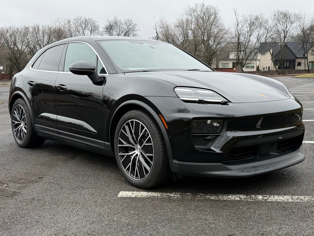 2025 Porsche Macan Electric 4S
