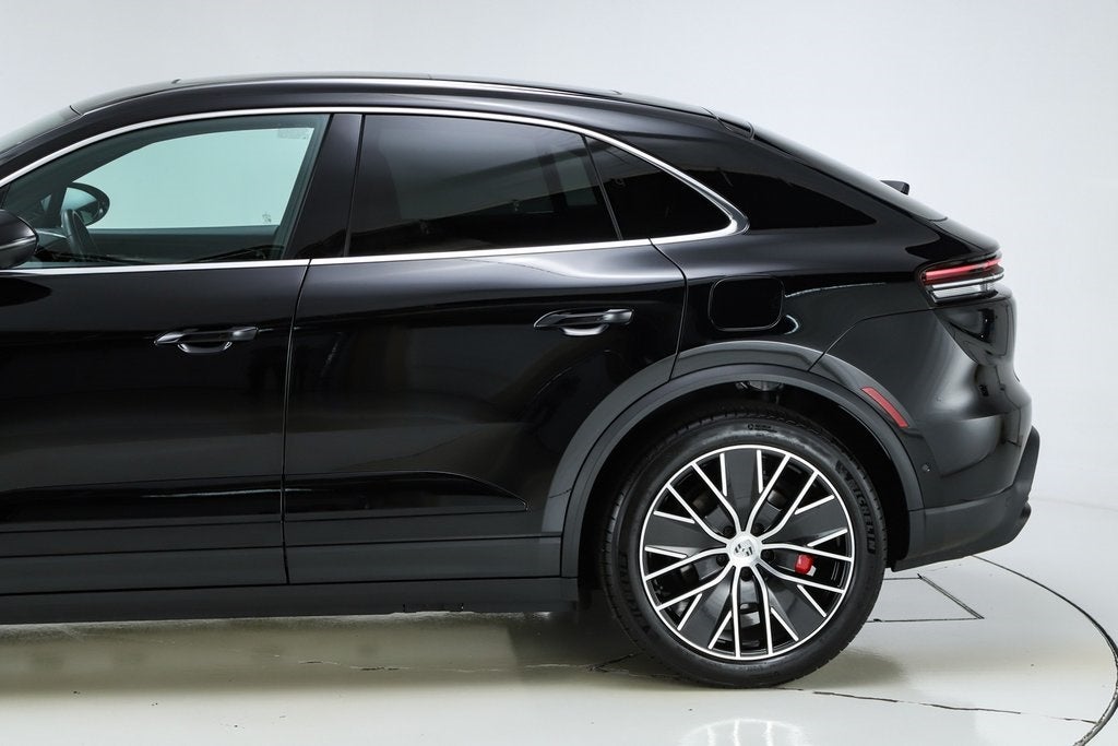 2025 Porsche Macan Electric 4S