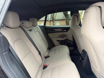 2025 Porsche Macan Electric 4S