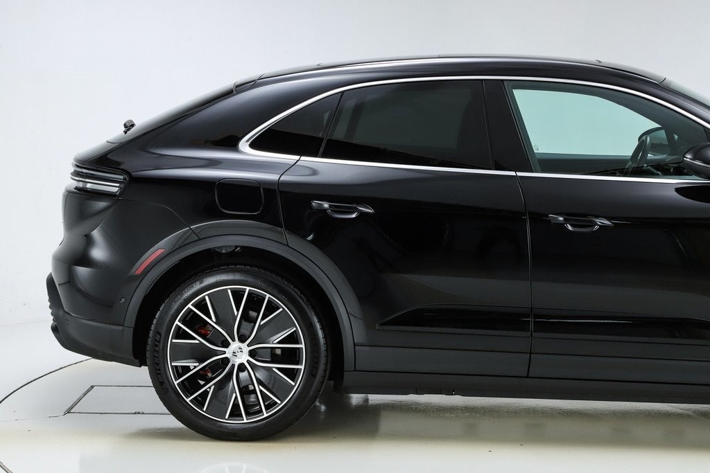2025 Porsche Macan Electric 4S