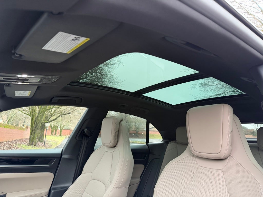 2025 Porsche Macan Electric 4S