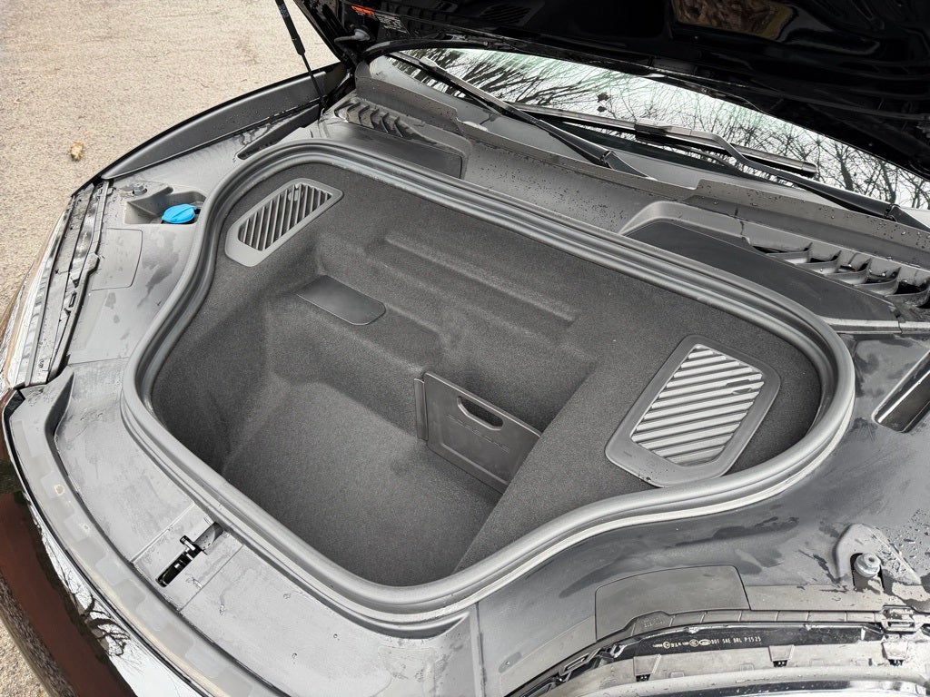 2025 Porsche Macan Electric 4S