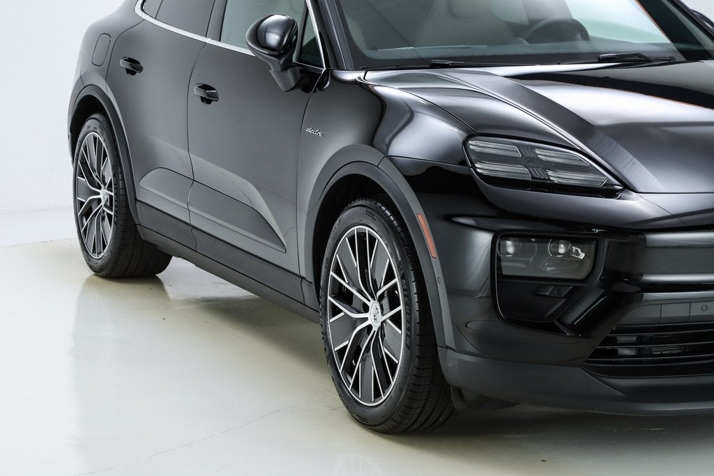2025 Porsche Macan Electric 4S