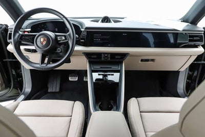 2025 Porsche Macan Electric 4S