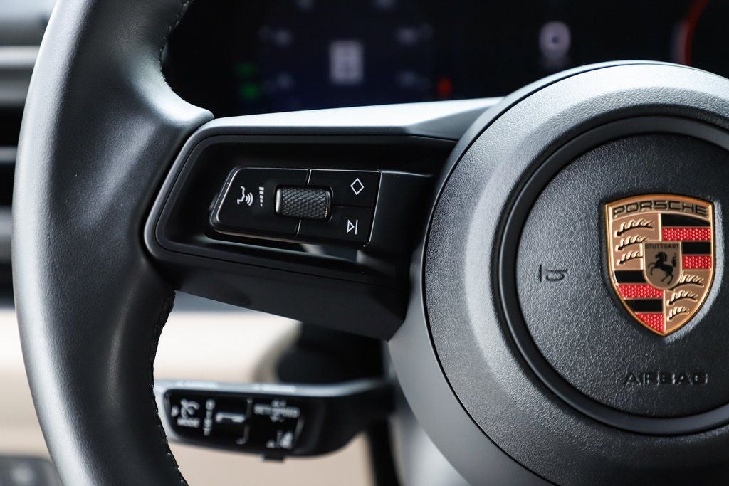 2025 Porsche Macan Electric 4S