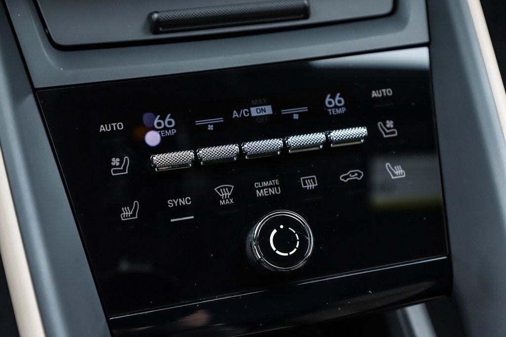 2025 Porsche Macan Electric 4S