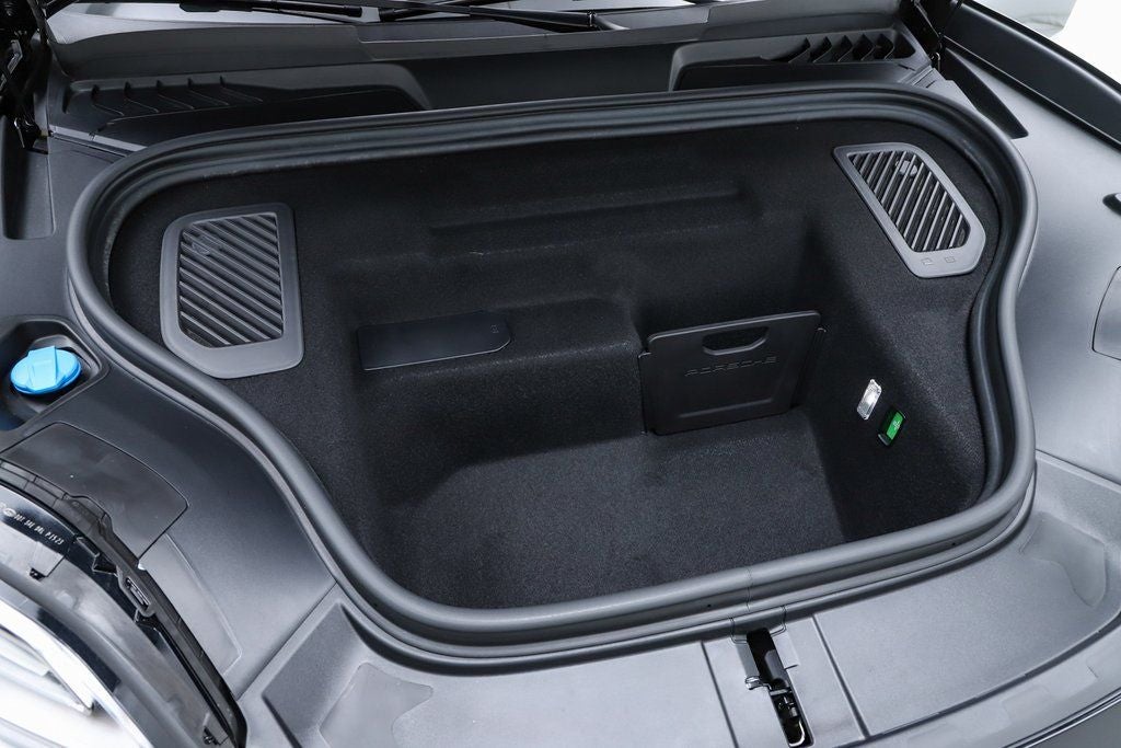 2025 Porsche Macan Electric 4S