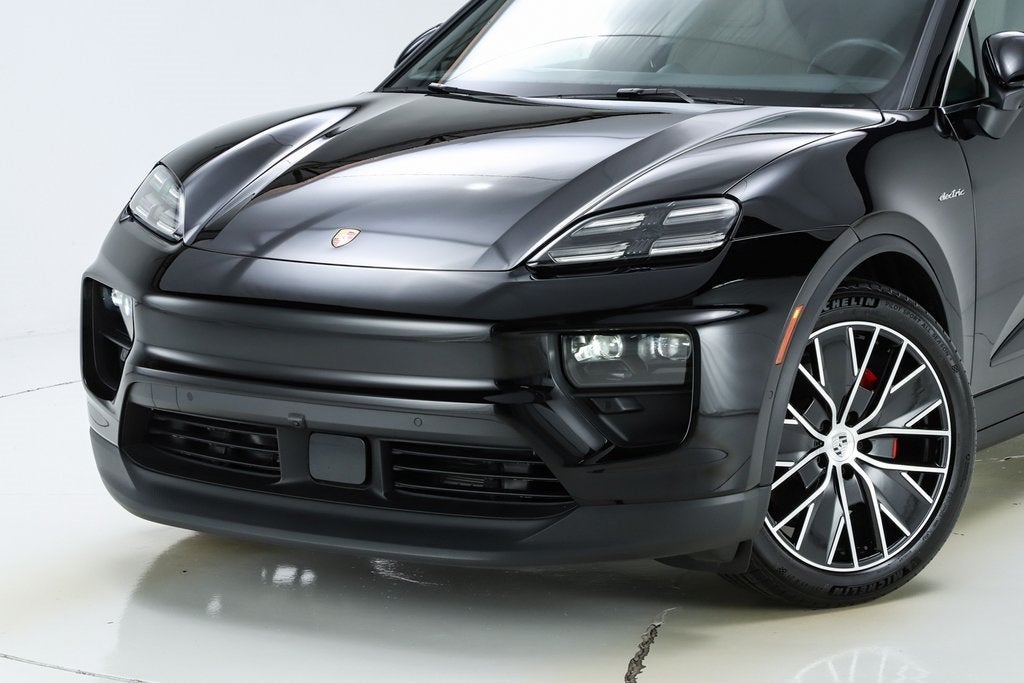 2025 Porsche Macan Electric 4S